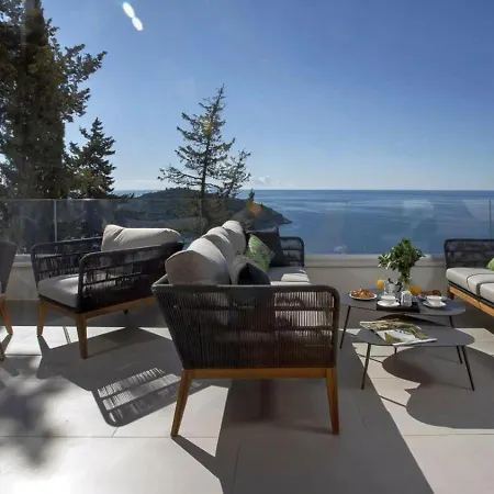 Aria Seaview Mansion With Pool