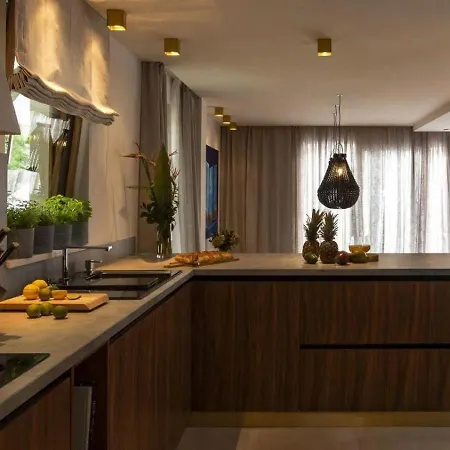 וילה Aria Seaview Mansion With Pool