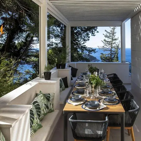 Aria Seaview Mansion With Pool *